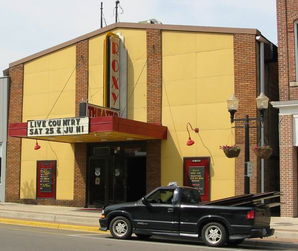 Dawn Theatre (Roxy Theatre) - 2002 Photo (newer photo)